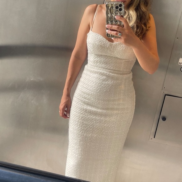 GORGEOUS Lakia dress - Reformation - Used twice - Picture 3 of 14